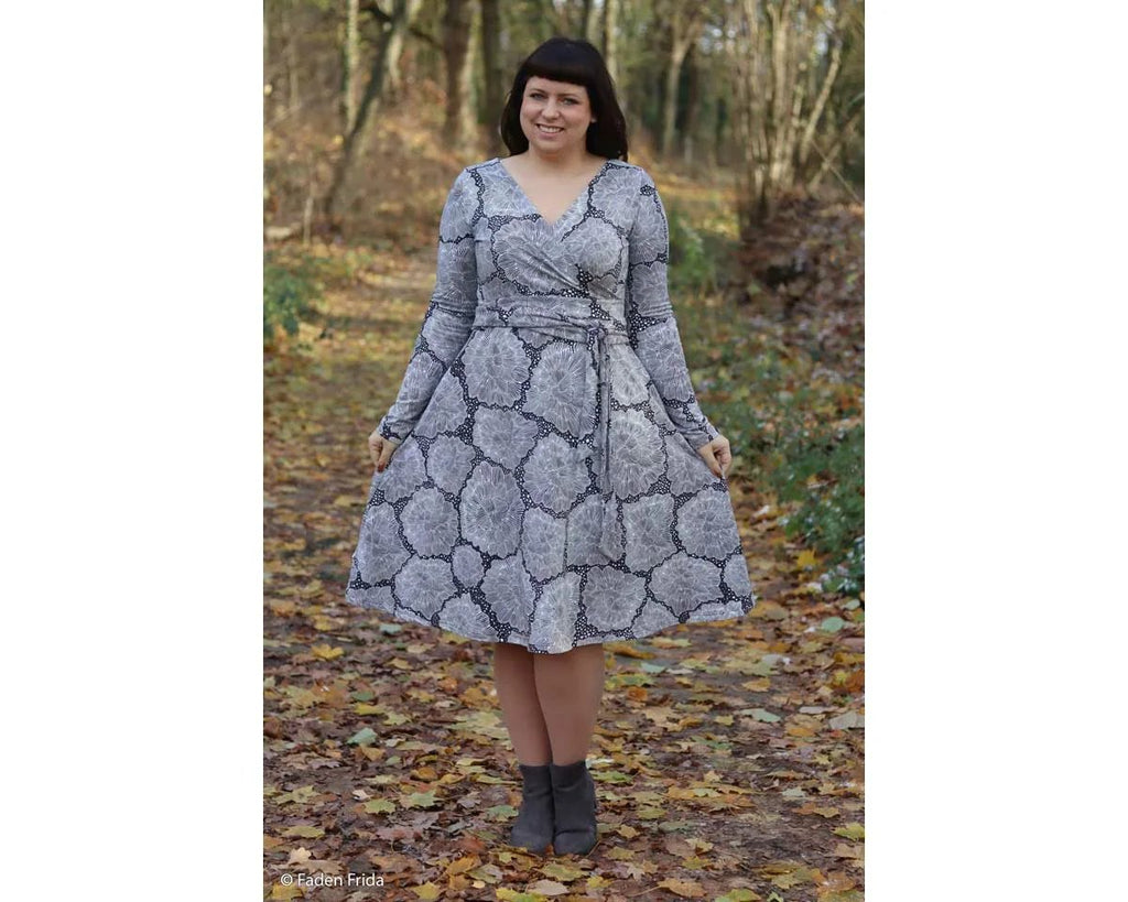 French Terry Sweatstoff FLORES DE HIELO, Eisblumen, schwarz-weiß, Bienvenido Colorido